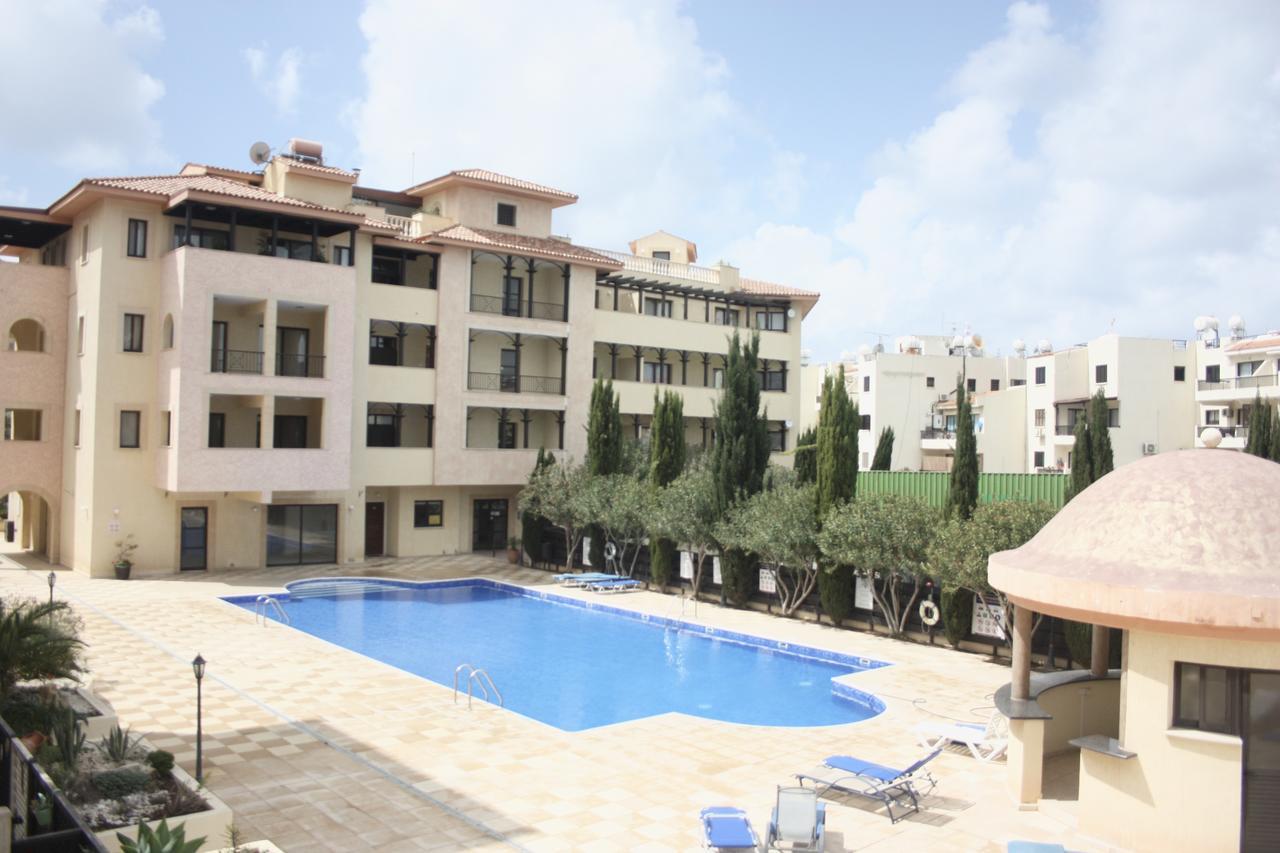 Queens Gardens 2 Bedrooms Paphos Exterior photo