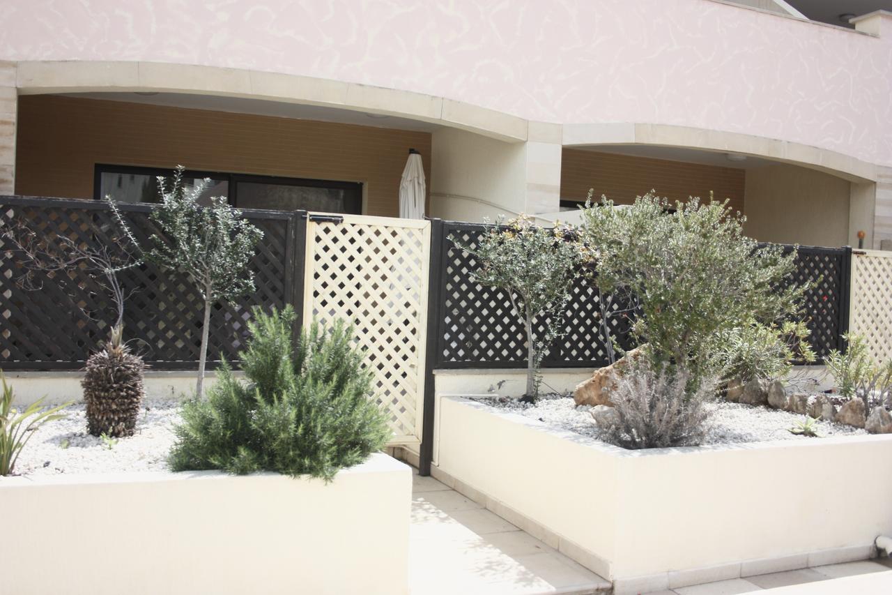 Queens Gardens 2 Bedrooms Paphos Exterior photo